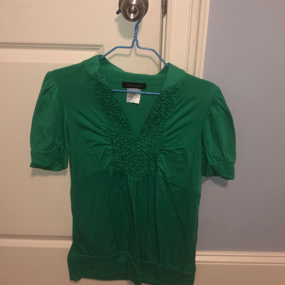 Green fleurish ruffly blouse